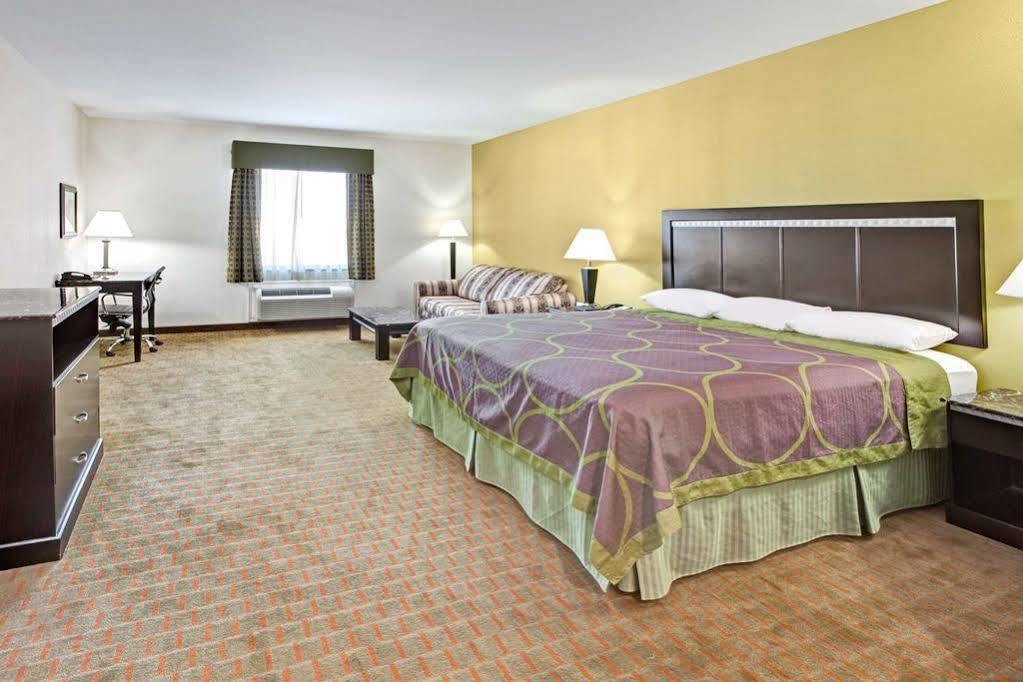 Super 8 By Wyndham Laporte La Porte Esterno foto
